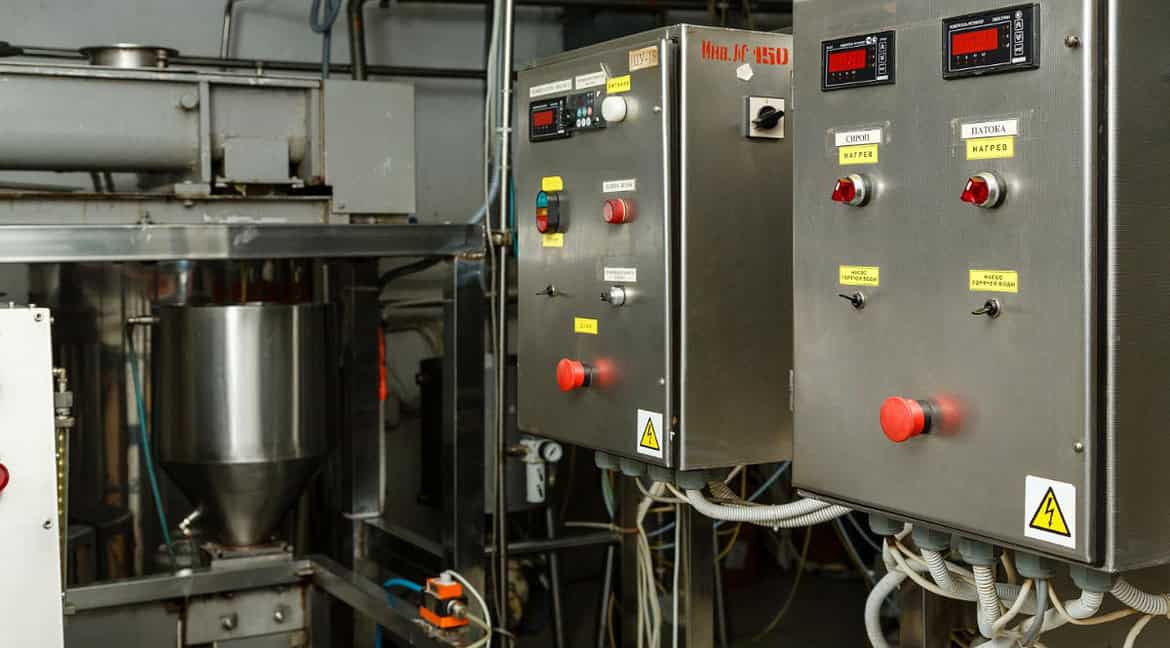 ¿Qué son los tableros eléctricos industriales?