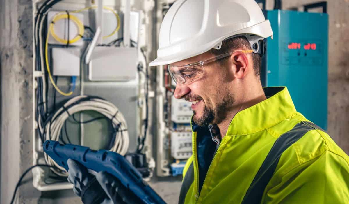 10 Consejos eficaces para elegir un tablero eléctrico industrial
