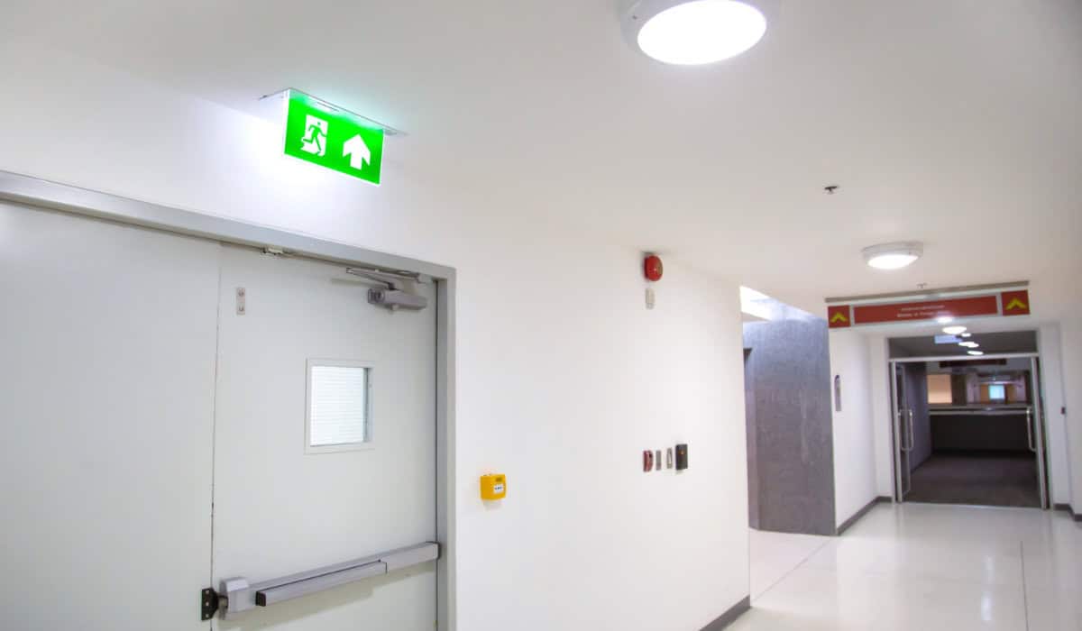 Tablero de aislamiento: 6 beneficios cruciales en hospitales