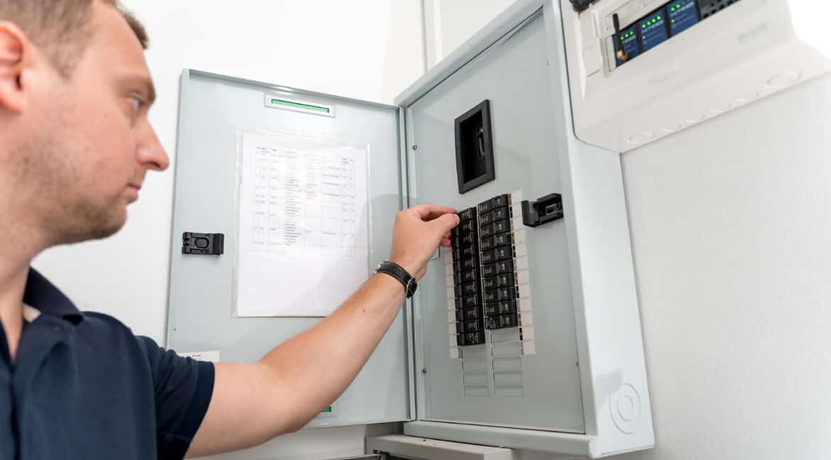 Ubicación del tablero eléctrico: 5 formas en que mejora la distribución de energía