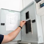 Ubicación del tablero eléctrico: 5 formas en que mejora la distribución de energía